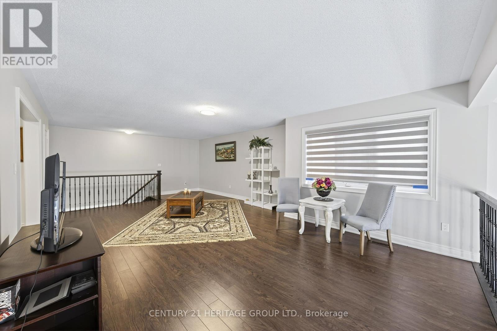 90 Gibson Circle, Bradford West Gwillimbury, Ontario  L3Z 0W9 - Photo 28 - N12404662