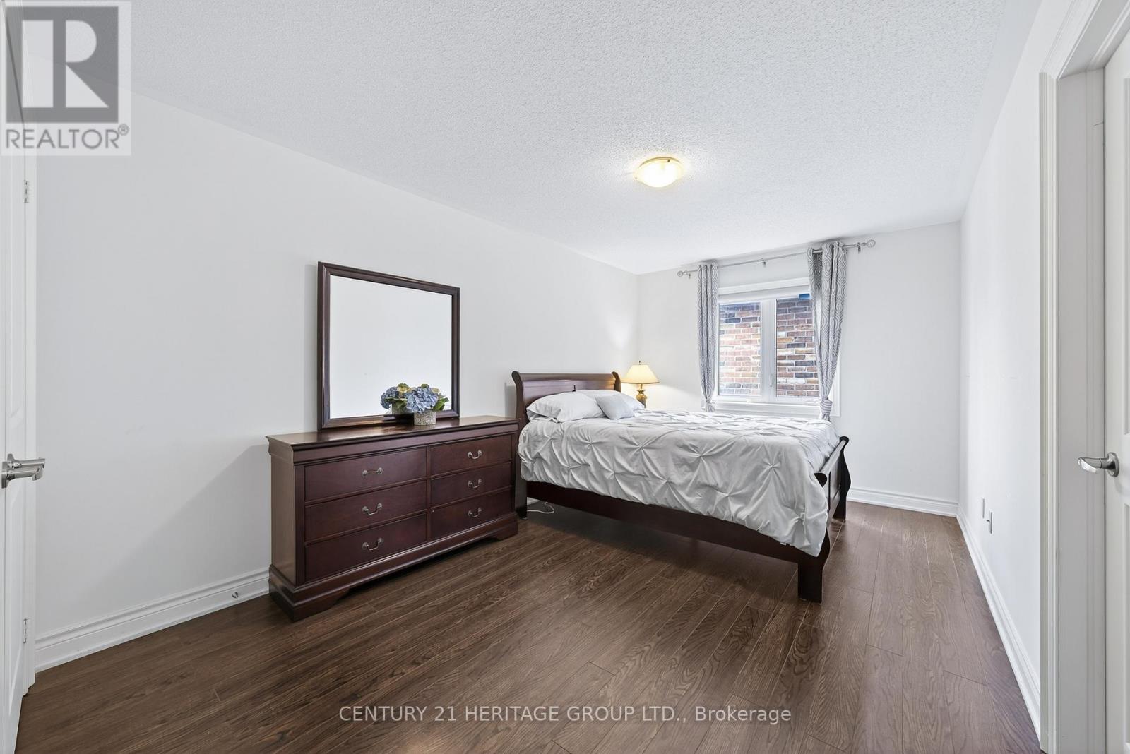 90 Gibson Circle, Bradford West Gwillimbury, Ontario  L3Z 0W9 - Photo 33 - N12404662