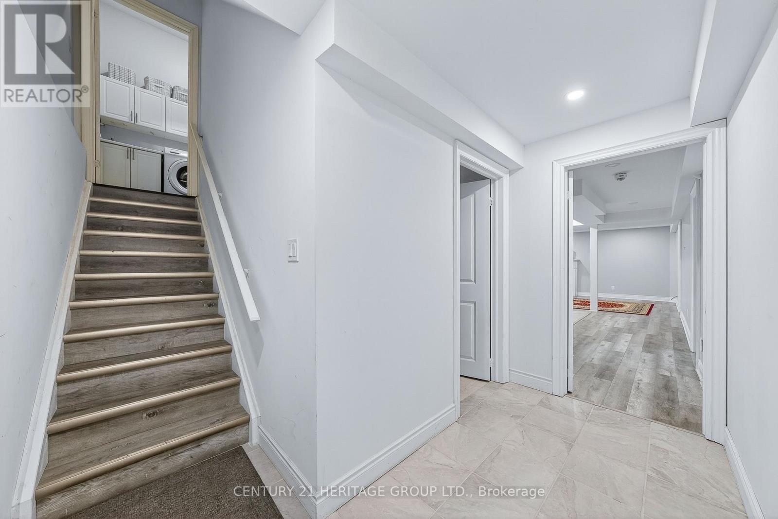 90 Gibson Circle, Bradford West Gwillimbury, Ontario  L3Z 0W9 - Photo 34 - N12404662
