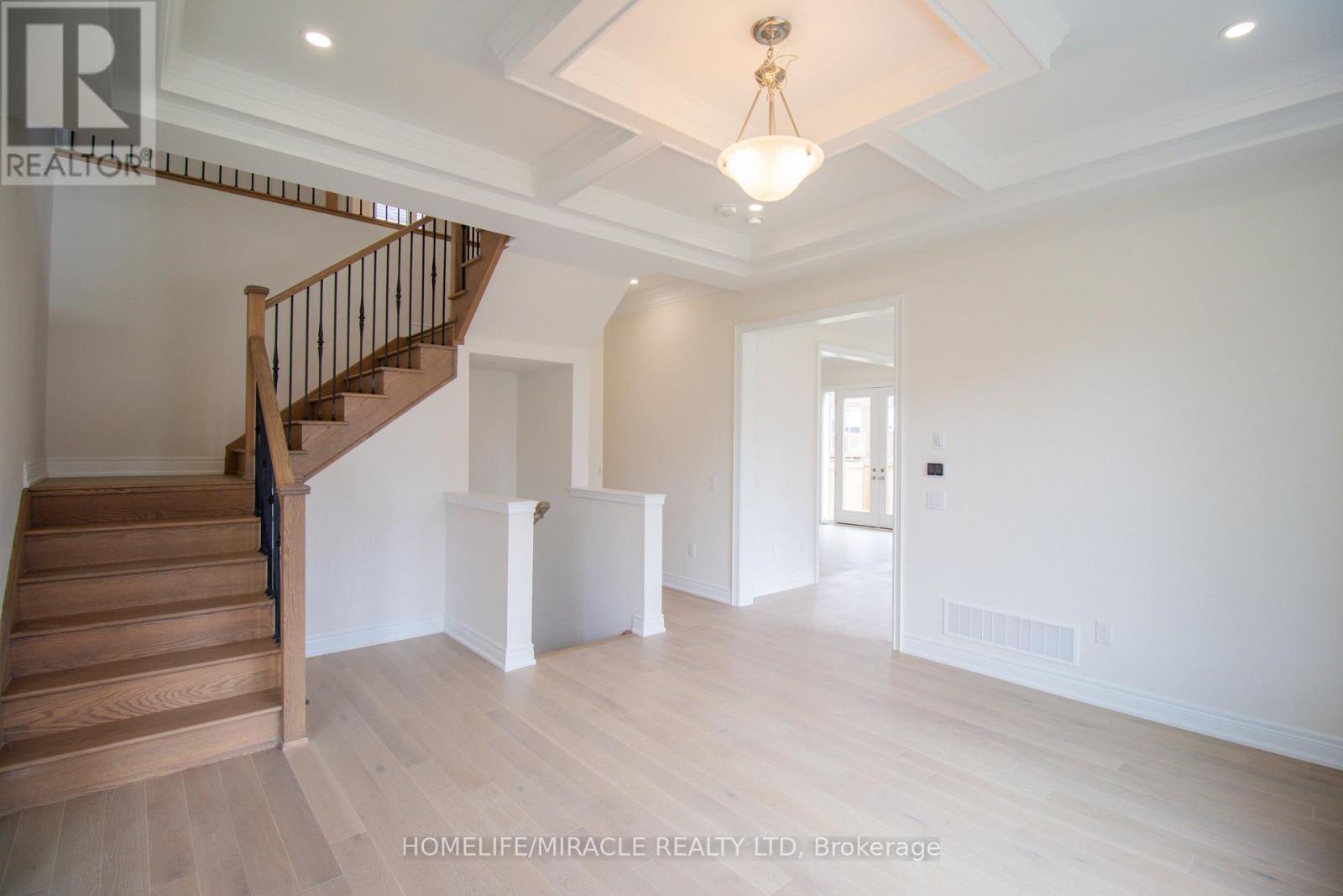 126 Petal Avenue, East Gwillimbury (Queensville), Ontario  L9N 0Y4 - Photo 10 - N12404687
