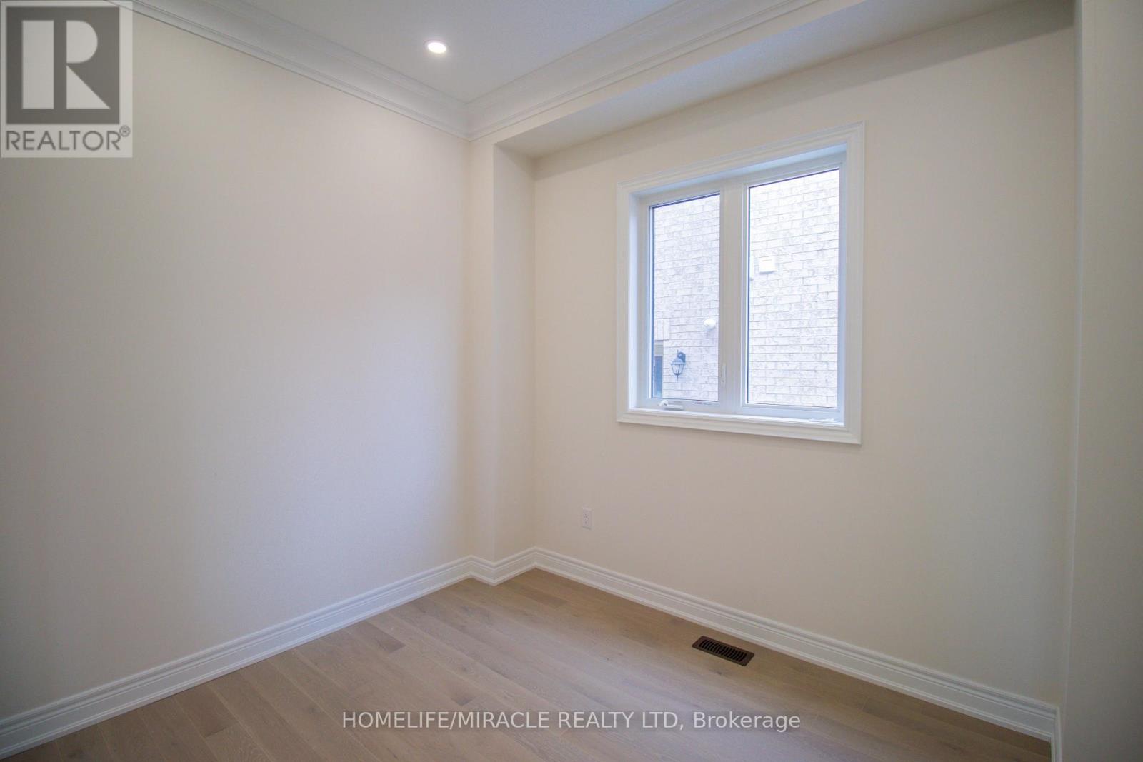 126 Petal Avenue, East Gwillimbury (Queensville), Ontario  L9N 0Y4 - Photo 17 - N12404687