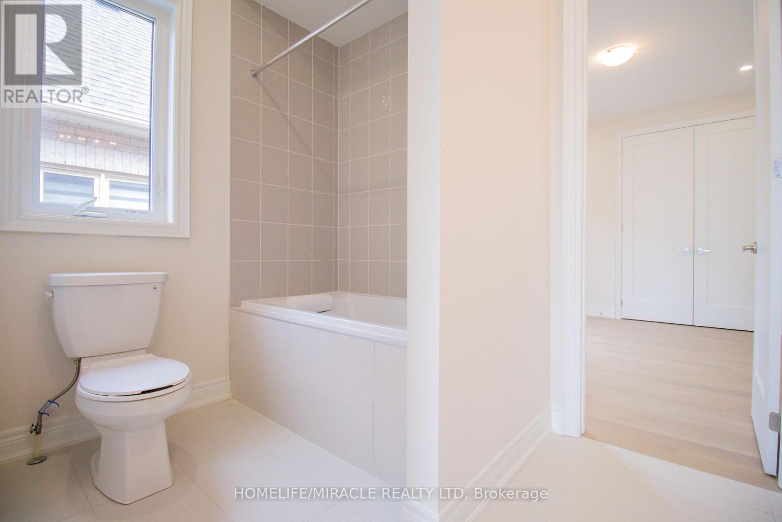 126 Petal Avenue, East Gwillimbury (Queensville), Ontario  L9N 0Y4 - Photo 39 - N12404687
