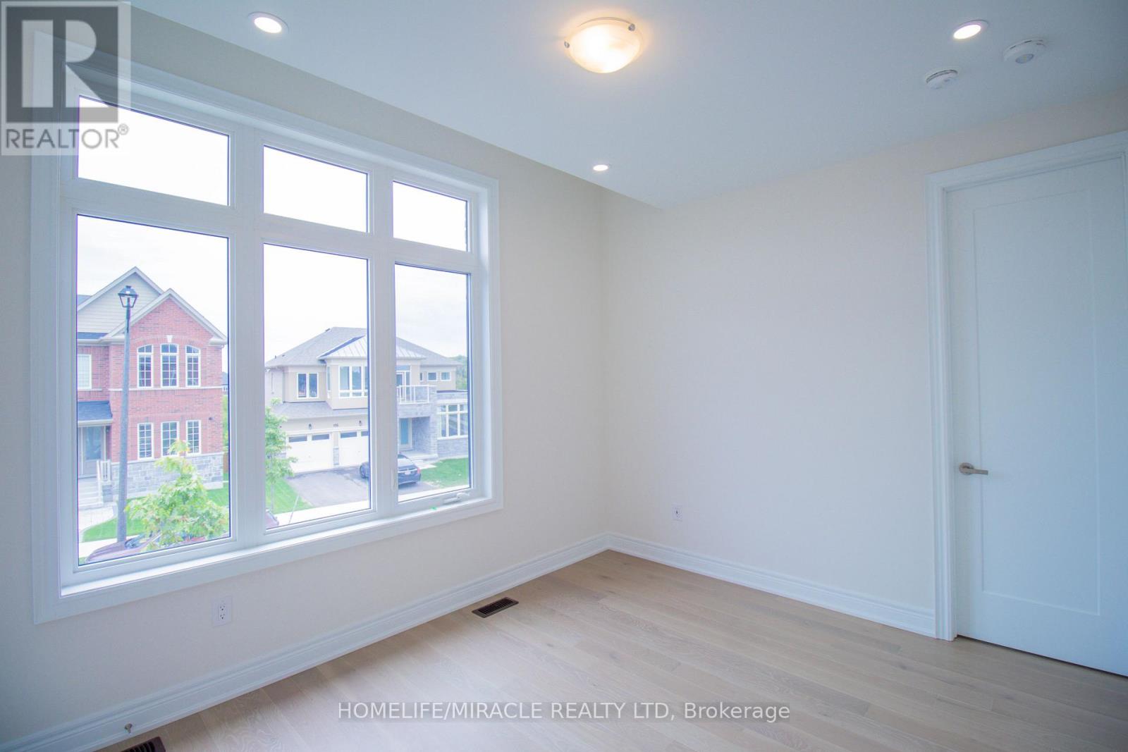 126 Petal Avenue, East Gwillimbury (Queensville), Ontario  L9N 0Y4 - Photo 42 - N12404687