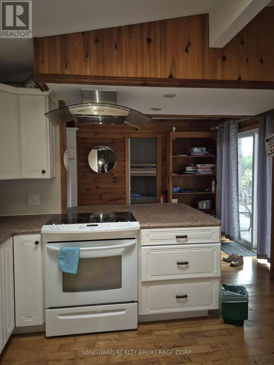 7696 South River Road, Ramara, Ontario  L0K 2B0 - Photo 17 - S12404607
