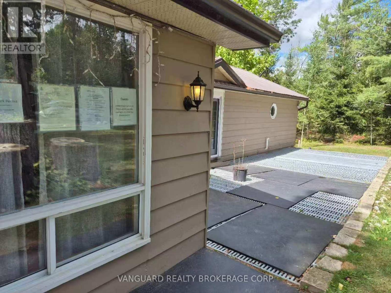 7696 South River Road, Ramara, Ontario  L0K 2B0 - Photo 29 - S12404607