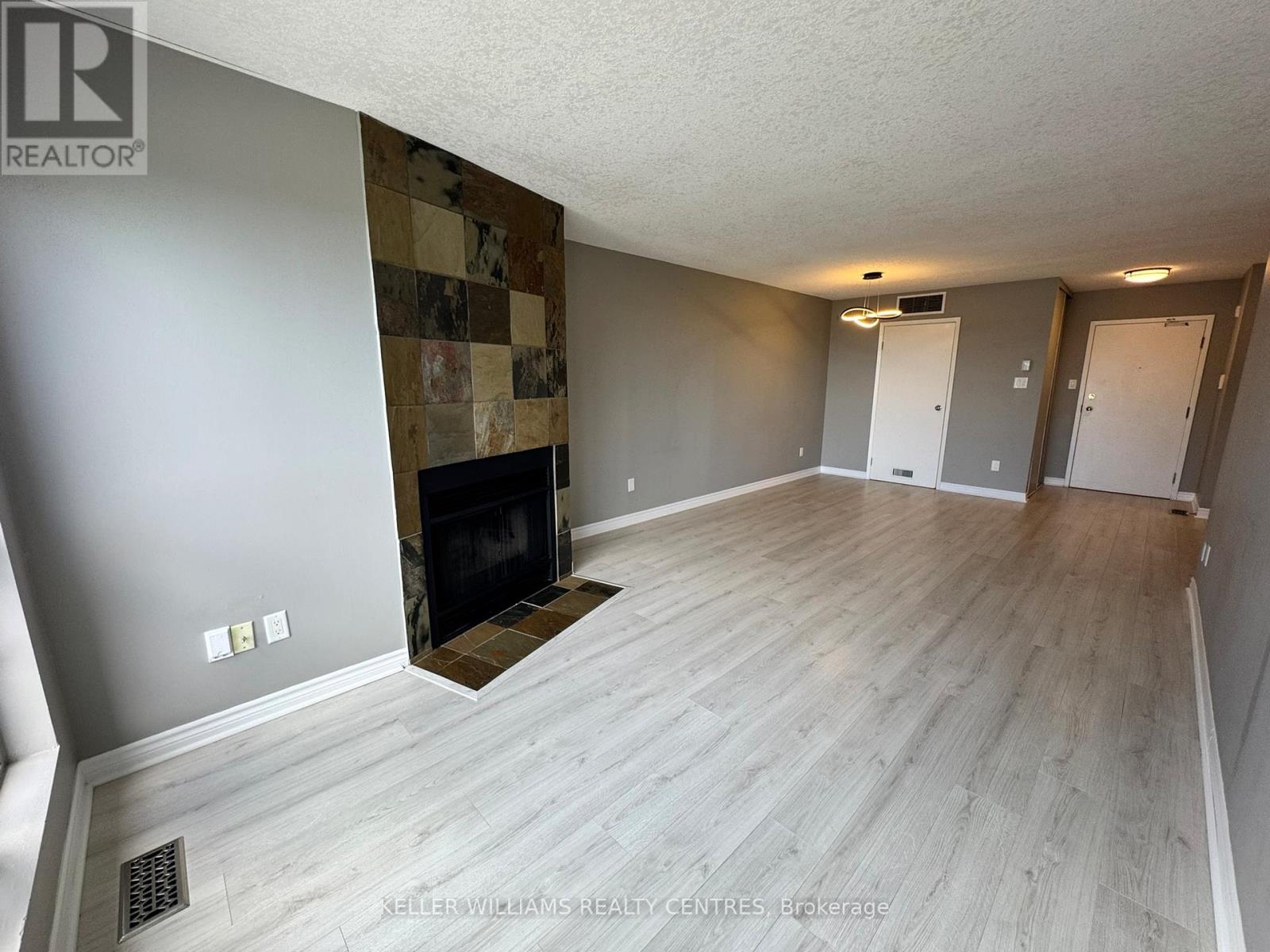 414 - 126 Bell Farm Road, Barrie, Ontario  L4M 6J3 - Photo 5 - S12404613