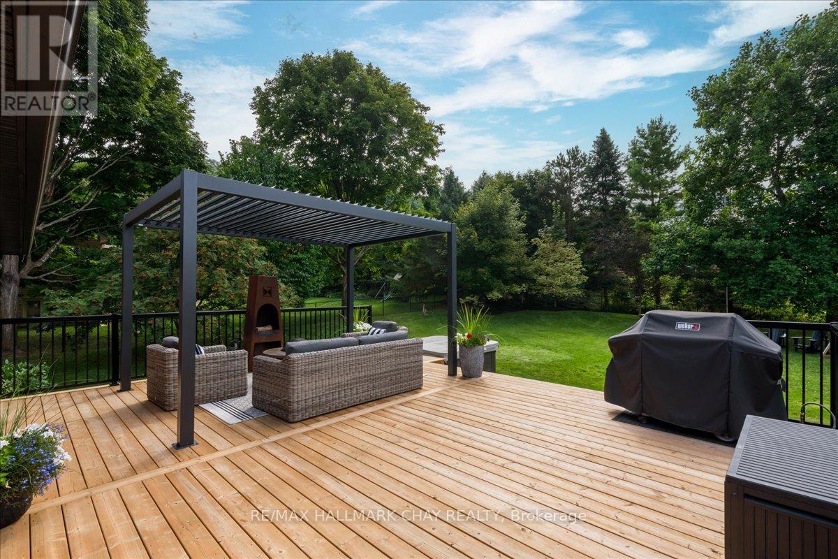 32 Forest Hill Drive, Springwater, Ontario  L0L 1X0 - Photo 39 - S12404656