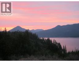 200 LOWER ARROW Lake, castlegar, British Columbia