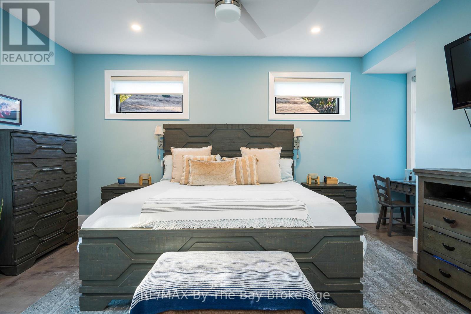 2206 Tiny Beaches Road S, Tiny, Ontario  L0L 1P1 - Photo 36 - S12404789