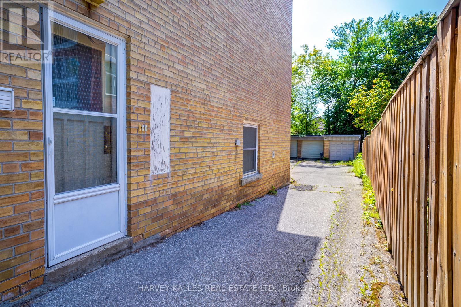 47 Ranleigh Avenue, Toronto (Lawrence Park North), Ontario  M4N 1X2 - Photo 6 - C12403973