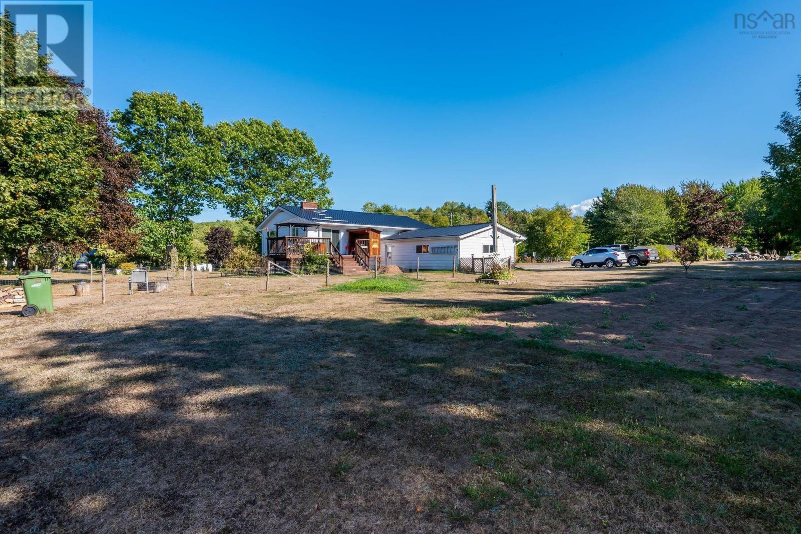 387 Lawrence Road, Rockland, Nova Scotia  B0P 1E0 - Photo 11 - 202523359