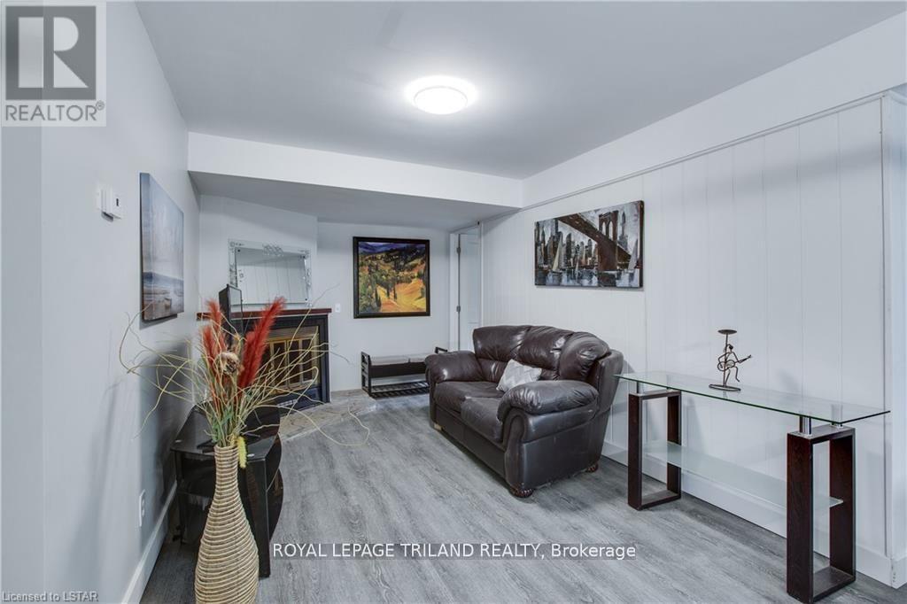 7575 Biddulph Street, Lambton Shores, Ontario  N0M 2L0 - Photo 14 - X12404749