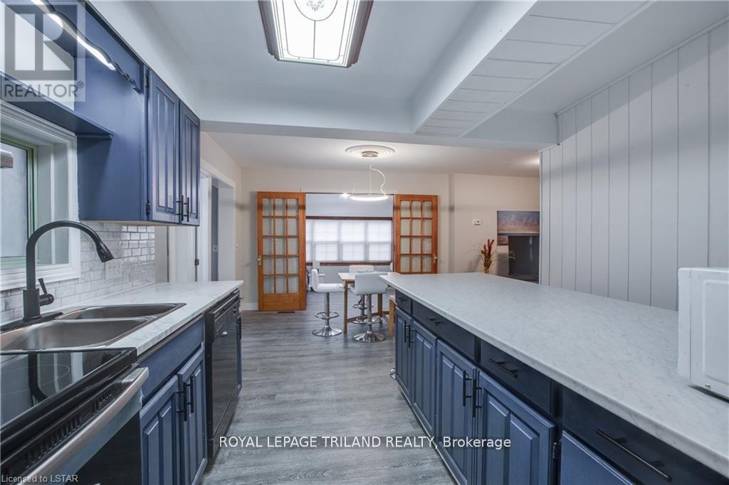 7575 Biddulph Street, Lambton Shores, Ontario  N0M 2L0 - Photo 22 - X12404749