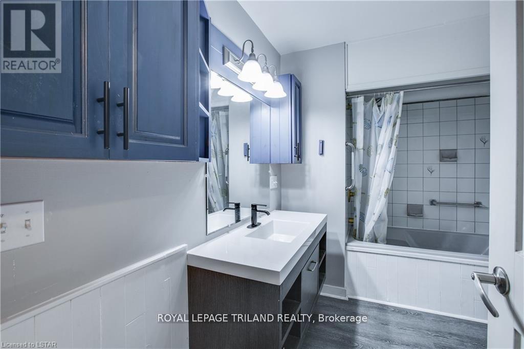 7575 Biddulph Street, Lambton Shores, Ontario  N0M 2L0 - Photo 25 - X12404749