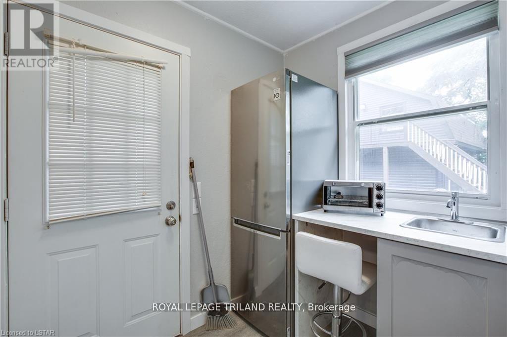 7575 Biddulph Street, Lambton Shores, Ontario  N0M 2L0 - Photo 26 - X12404749