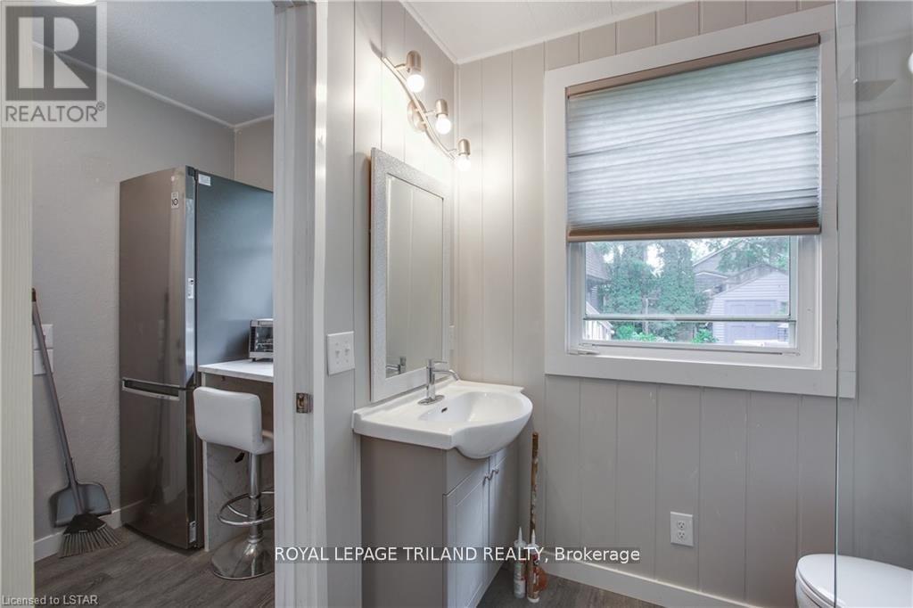 7575 Biddulph Street, Lambton Shores, Ontario  N0M 2L0 - Photo 27 - X12404749