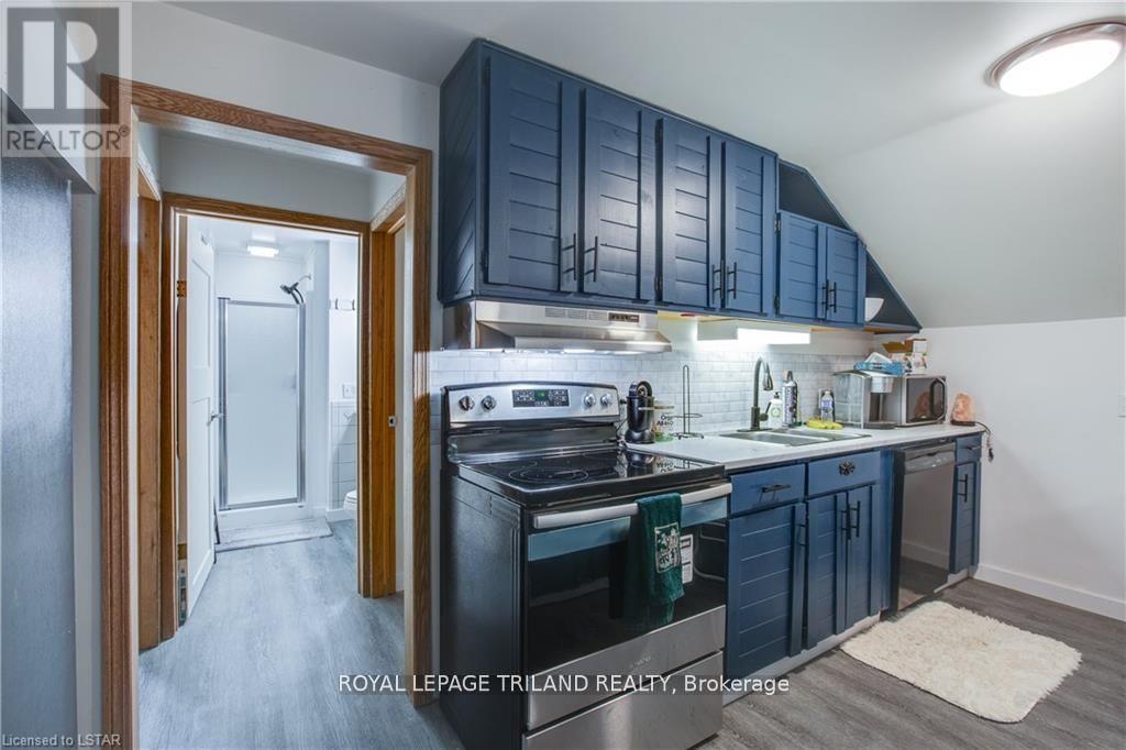 7575 Biddulph Street, Lambton Shores, Ontario  N0M 2L0 - Photo 32 - X12404749