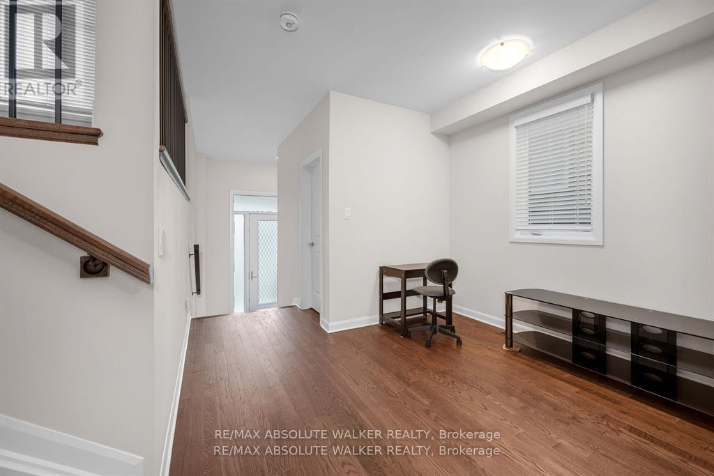 529 Anchor Circle, Ottawa, Ontario  K4M 0X5 - Photo 4 - X12404738