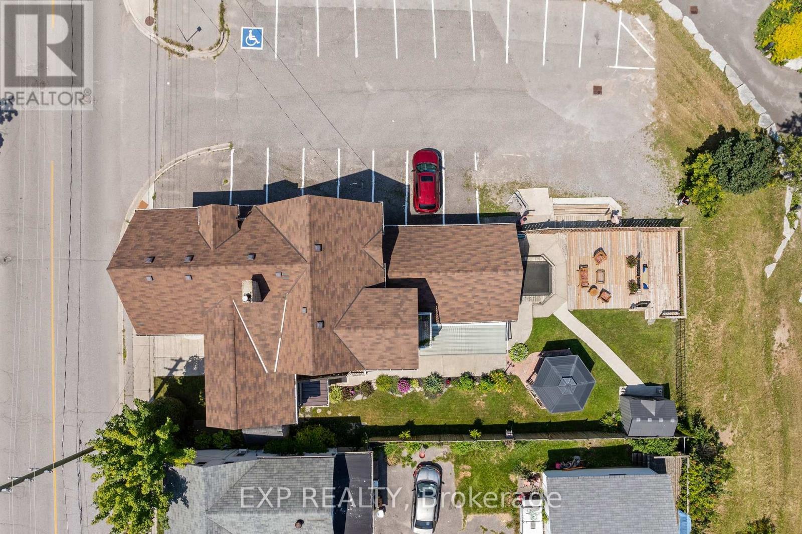 104 William Street N, Kawartha Lakes (Lindsay), Ontario  K9V 4A5 - Photo 3 - X12404577