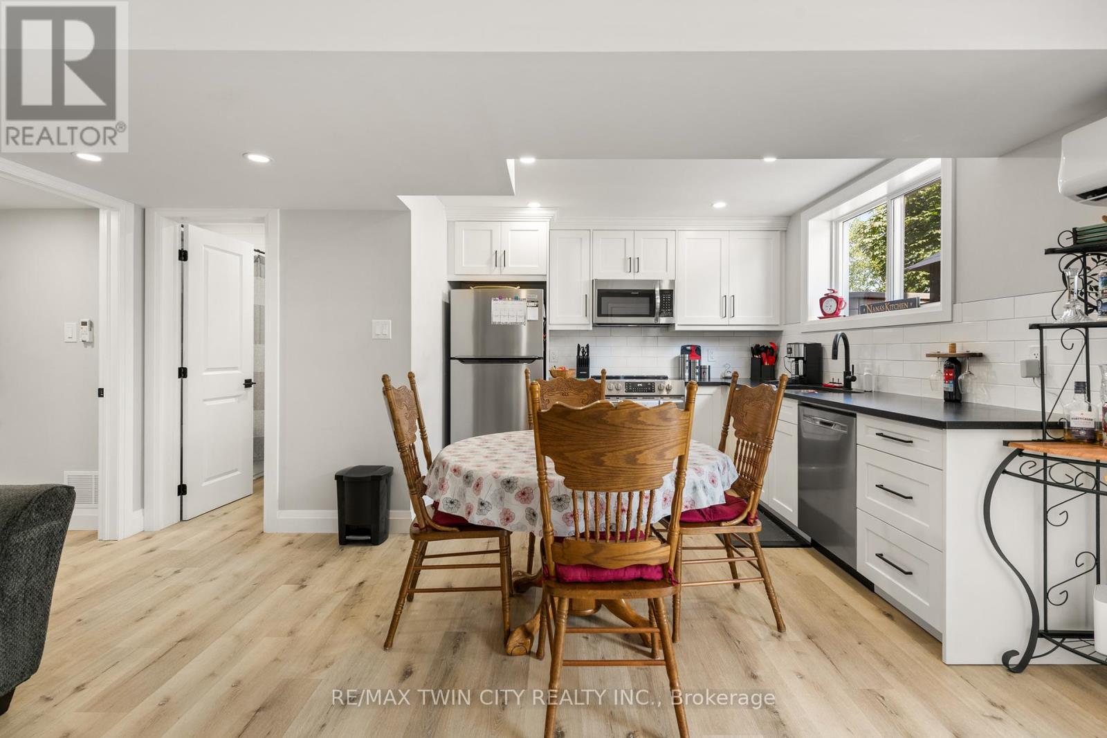1067 Bernhardt Street, Cambridge, Ontario  N3H 2X9 - Photo 22 - X12404589