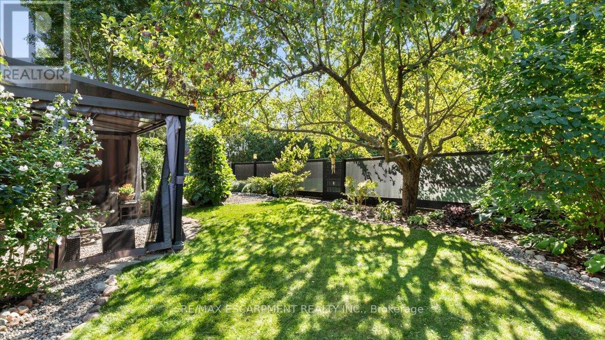 7 May Avenue, Belleville (Belleville Ward), Ontario  K8P 2N8 - Photo 27 - X12404642