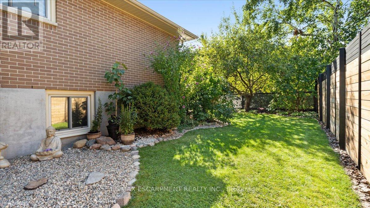7 May Avenue, Belleville (Belleville Ward), Ontario  K8P 2N8 - Photo 28 - X12404642