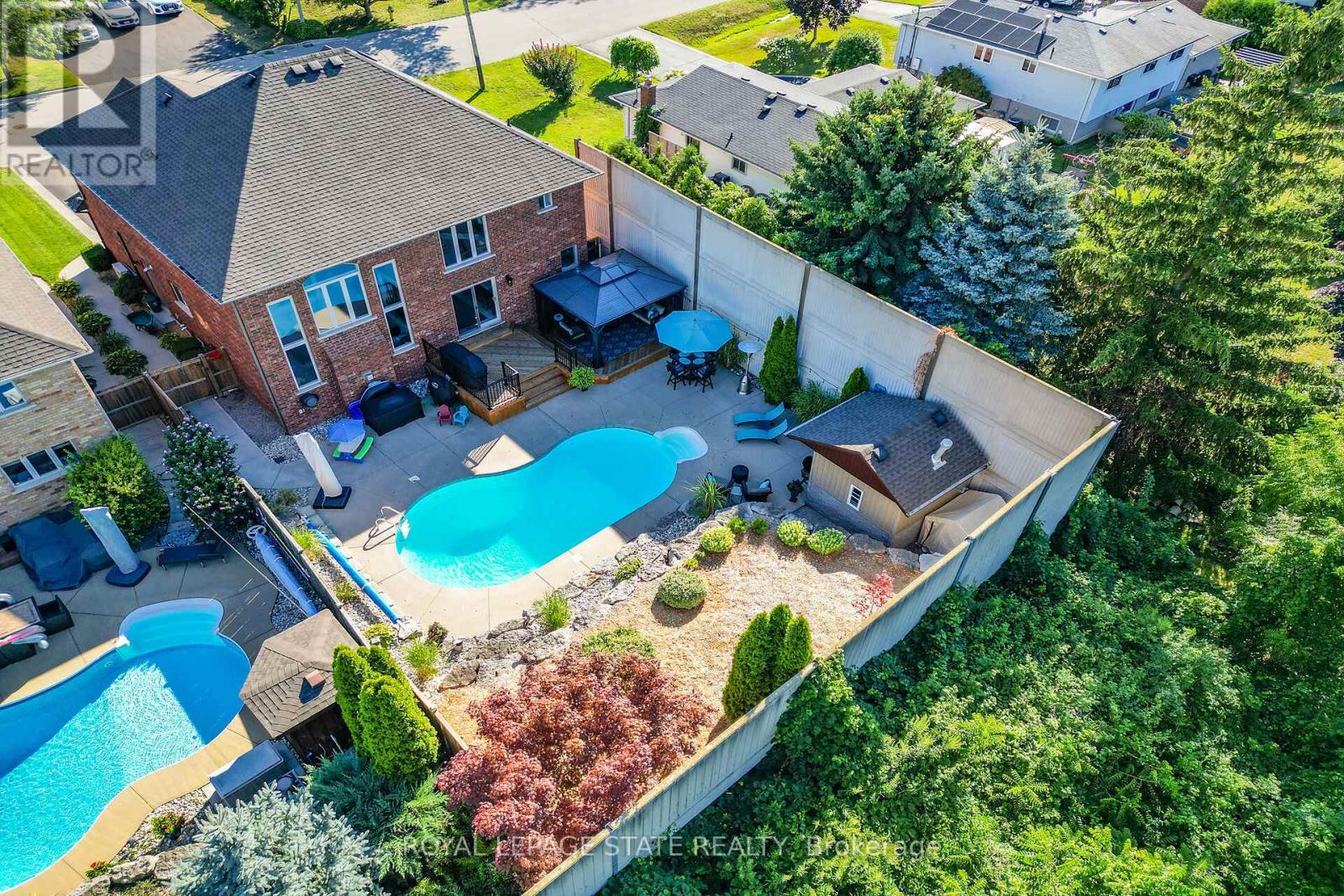 60 Gage Street, Grimsby, Ontario  L3M 5E4 - Photo 2 - X12404731