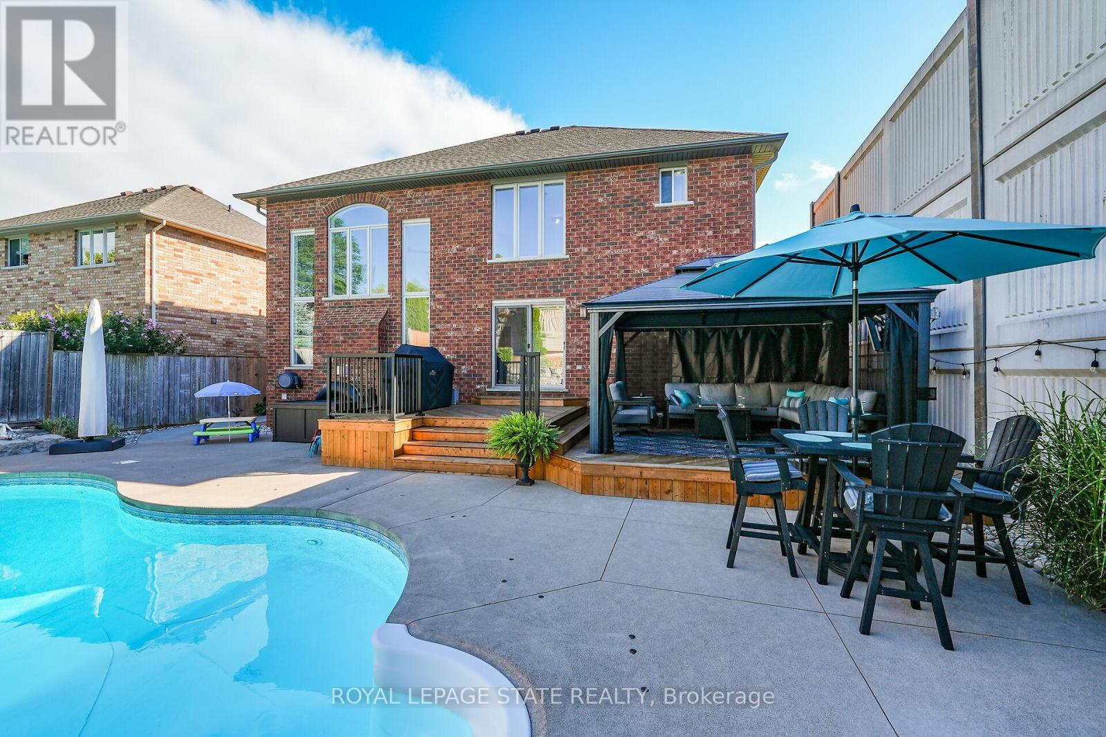 60 Gage Street, Grimsby, Ontario  L3M 5E4 - Photo 8 - X12404731