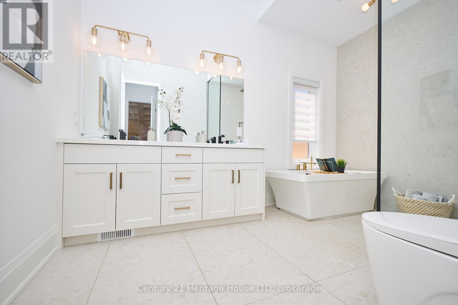 42 Aquadale Drive, St. Catharines, Ontario  L2N 2P8 - Photo 19 - X12404739