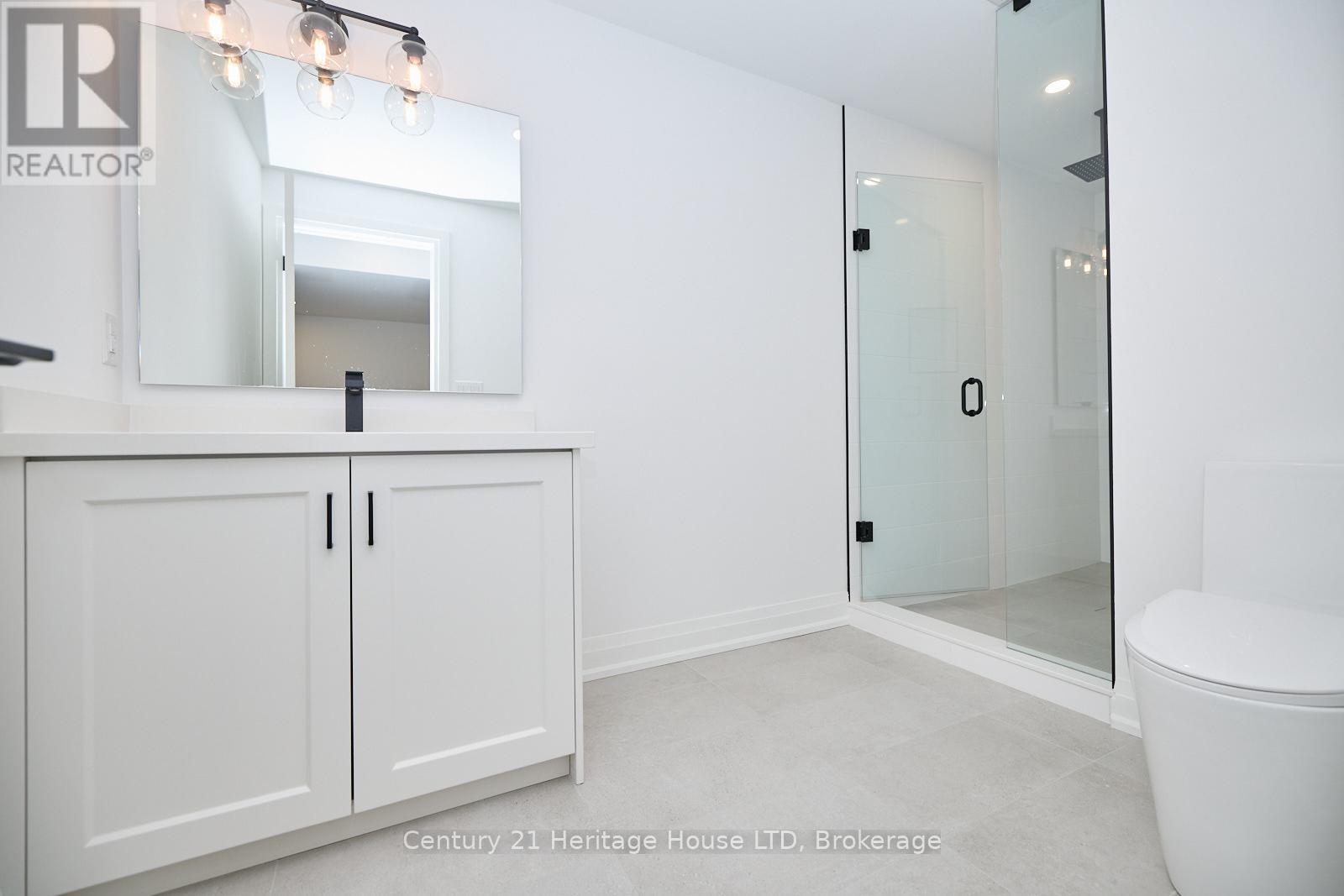 42 Aquadale Drive, St. Catharines, Ontario  L2N 2P8 - Photo 33 - X12404739