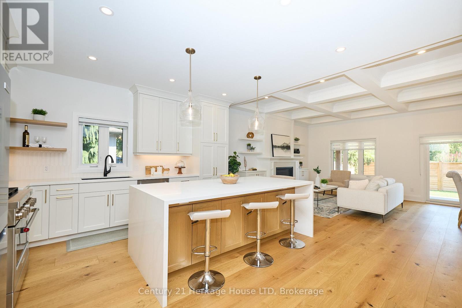 Property at 42 AQUADALE DRIVE image 5