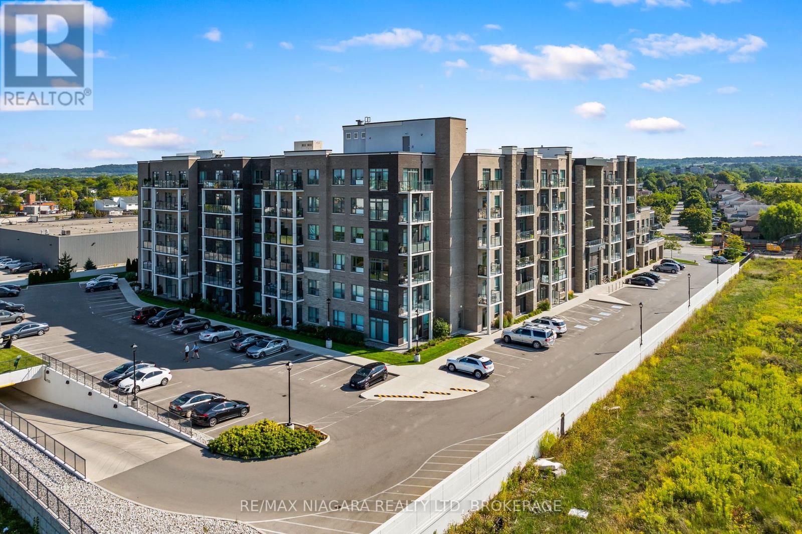 131 - 5055 Greenlane Road, Lincoln, Ontario  L3J 2J3 - Photo 3 - X12404811
