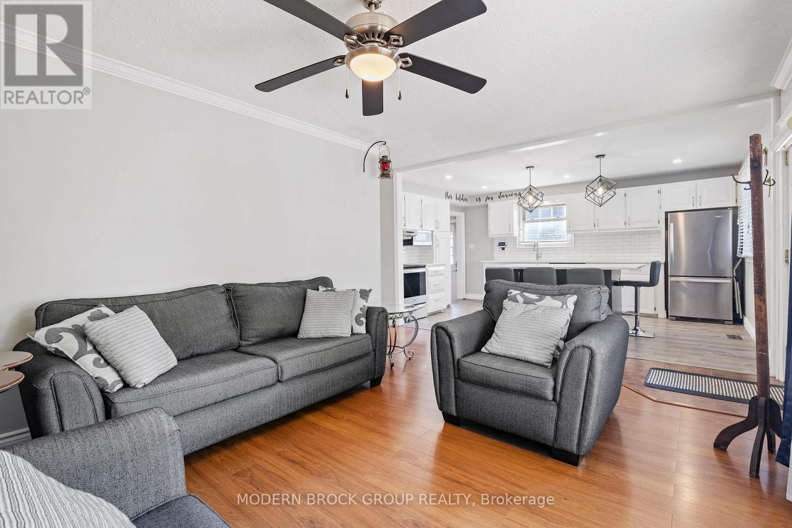 19 Amy Street, Brockville, Ontario  K6V 1V9 - Photo 15 - X12404753