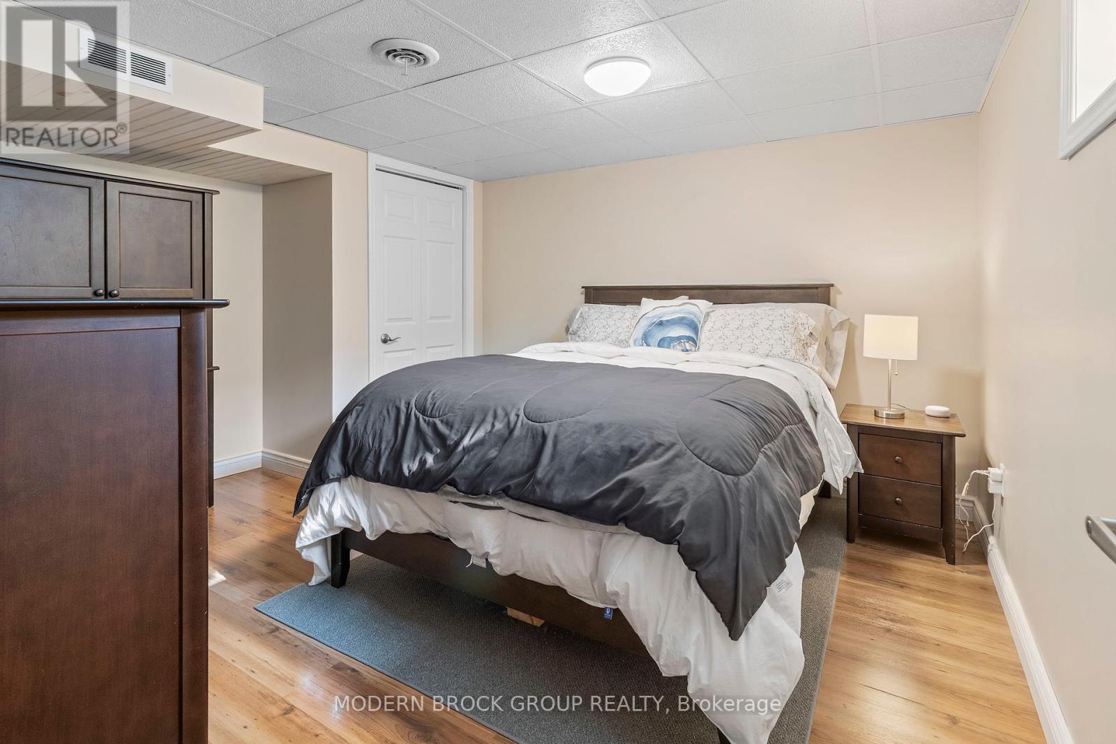 19 Amy Street, Brockville, Ontario  K6V 1V9 - Photo 29 - X12404753