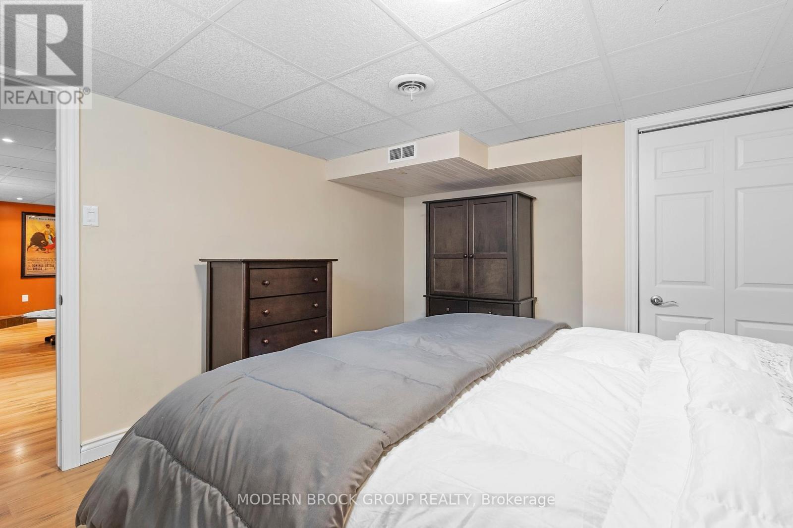 19 Amy Street, Brockville, Ontario  K6V 1V9 - Photo 30 - X12404753