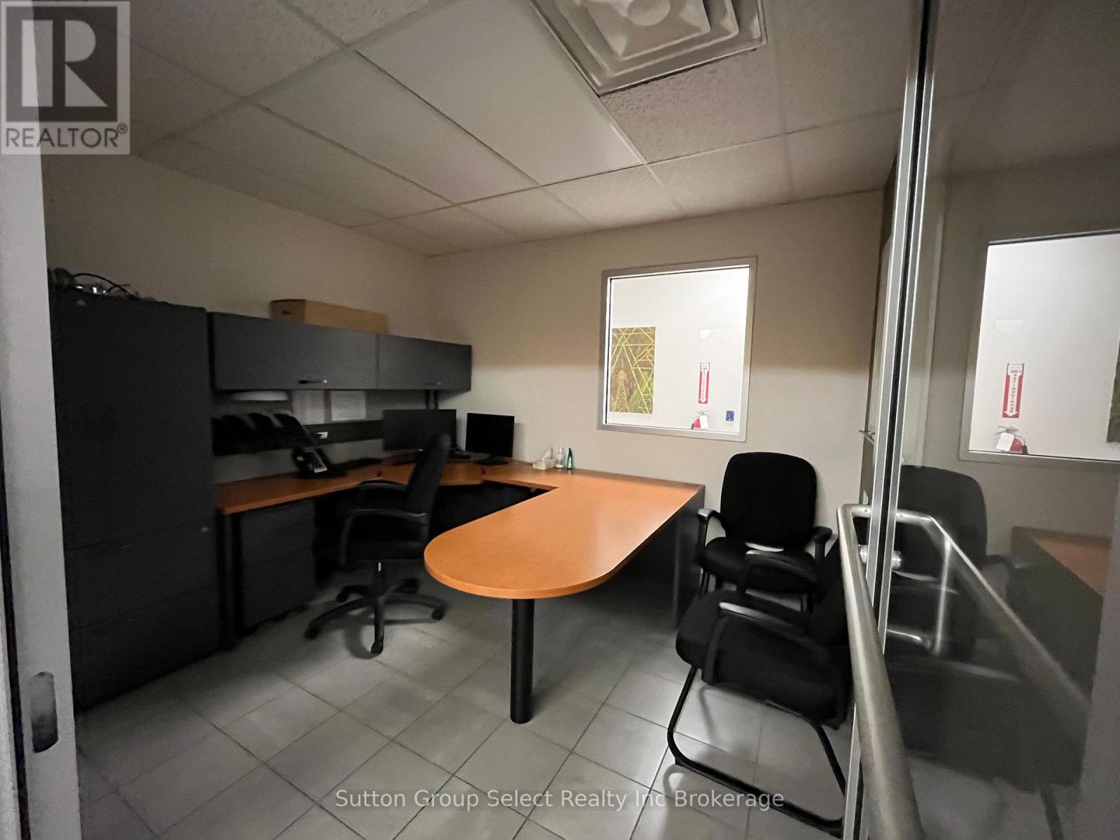 143 Bell Street E, Ingersoll, Ontario  N5C 2N9 - Photo 12 - X12396036
