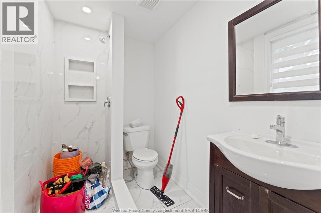 8190 Riverside Drive East, Windsor, Ontario  N8S 1E4 - Photo 32 - 25023481