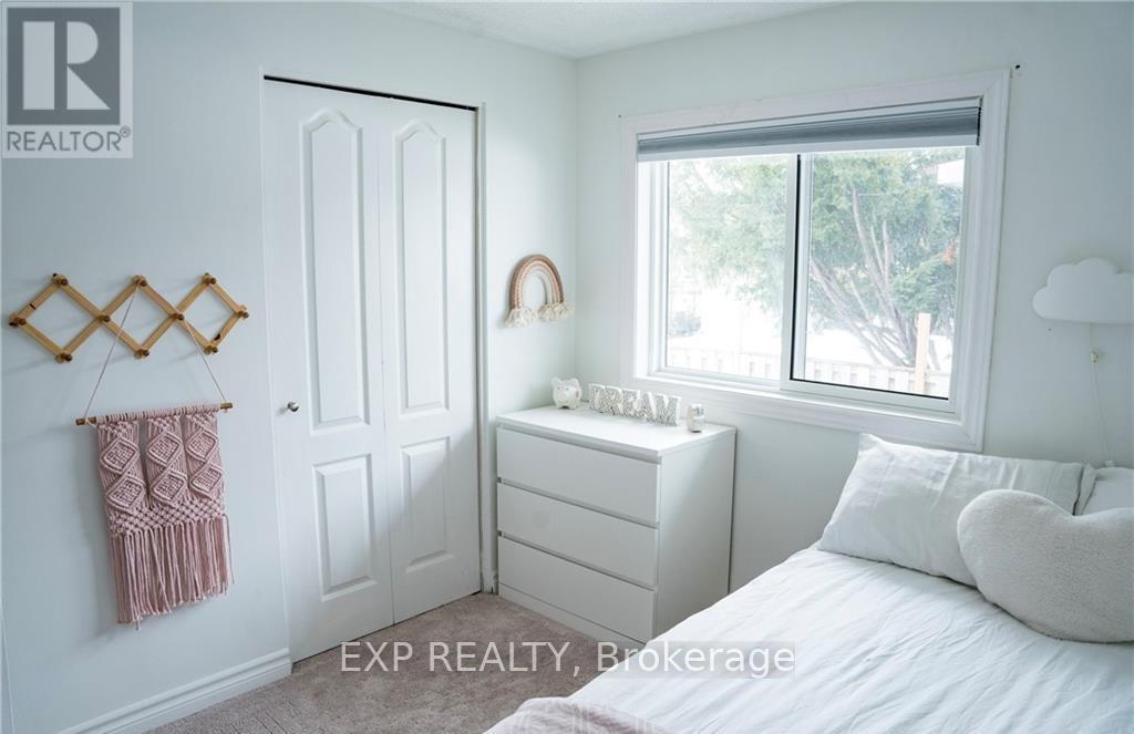 62 Owen Place, Hamilton (Greenford), Ontario  L8G 2H2 - Photo 17 - X12387073