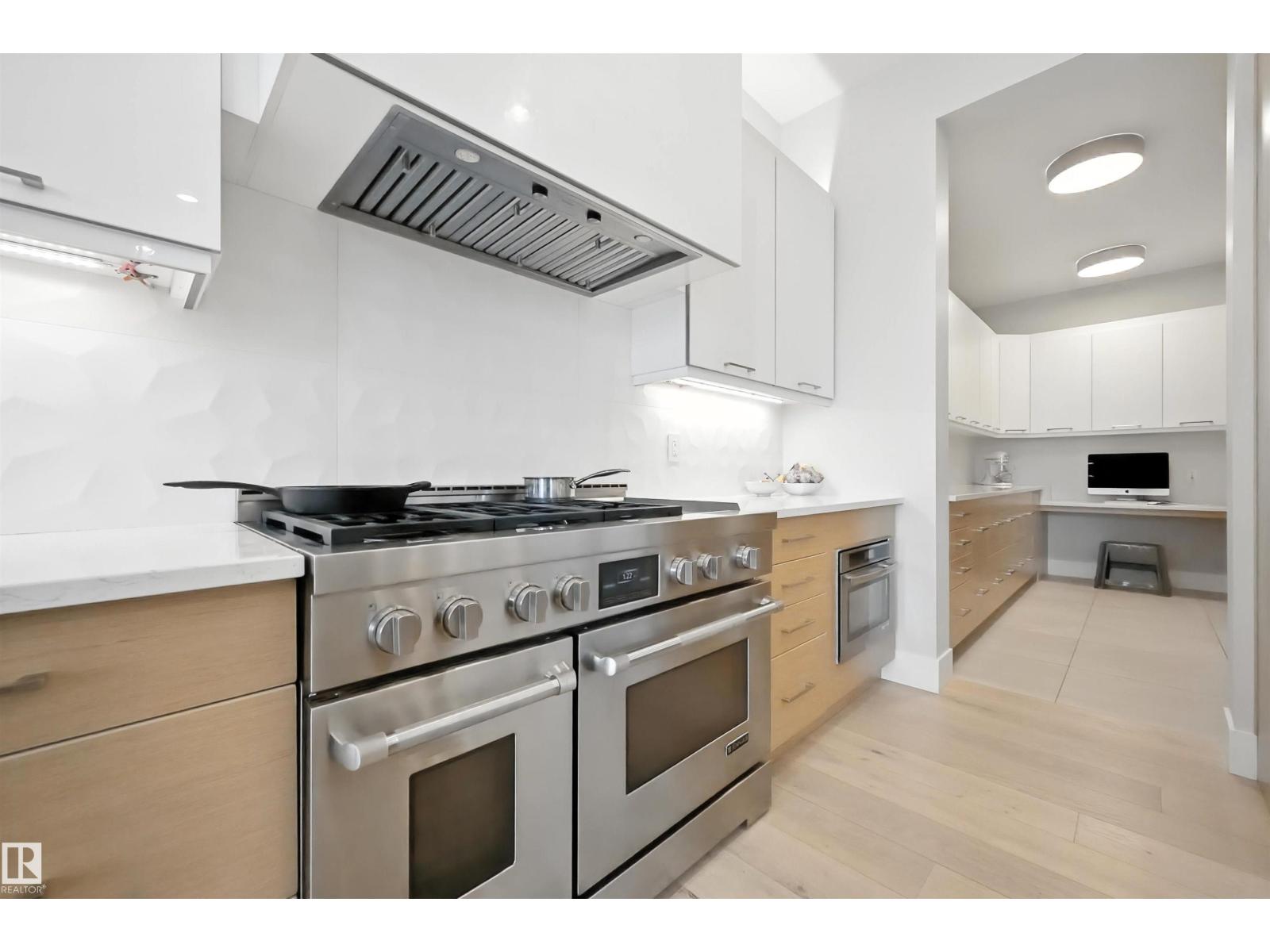 2620 Wheaton Cl Nw, Edmonton, Alberta  T6W 2X5 - Photo 4 - E4456555