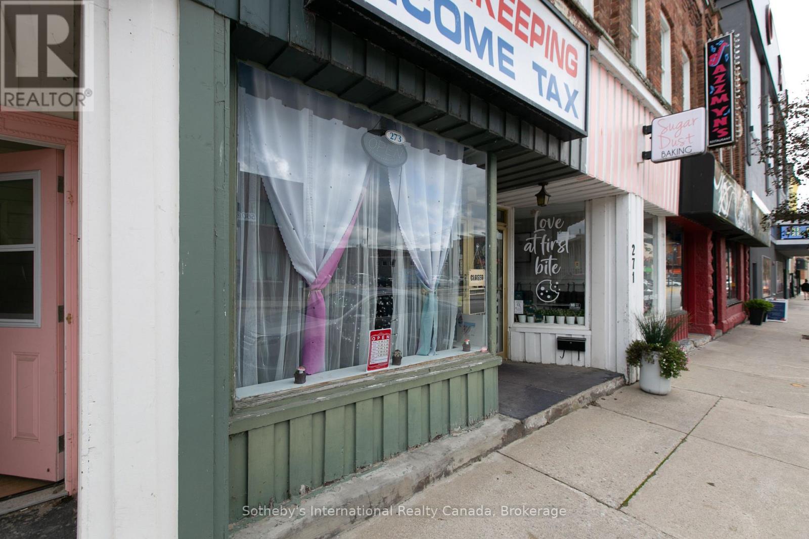261 9th Street E, Owen Sound, Ontario  N4K 1N8 - Photo 7 - X12404850