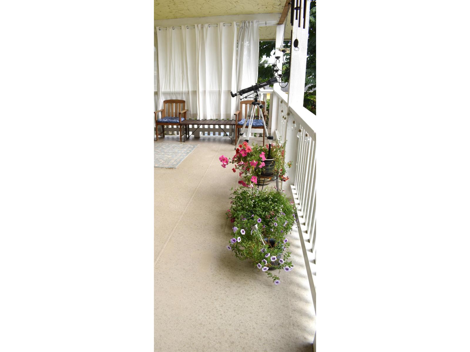 8187 Coleman Street, Mission, British Columbia  V2V 6R6 - Photo 6 - R3047897