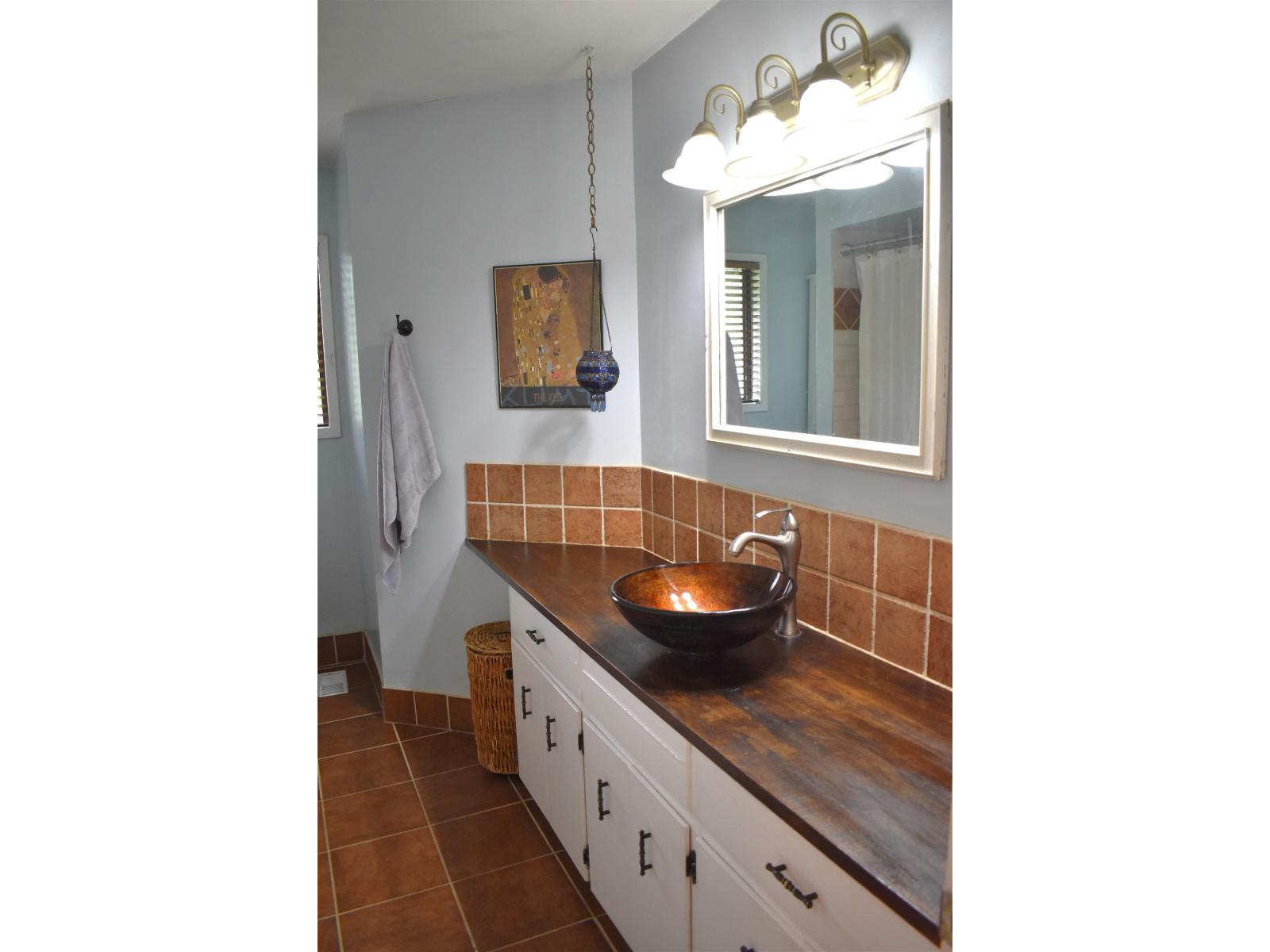 8187 Coleman Street, Mission, British Columbia  V2V 6R6 - Photo 16 - R3047897