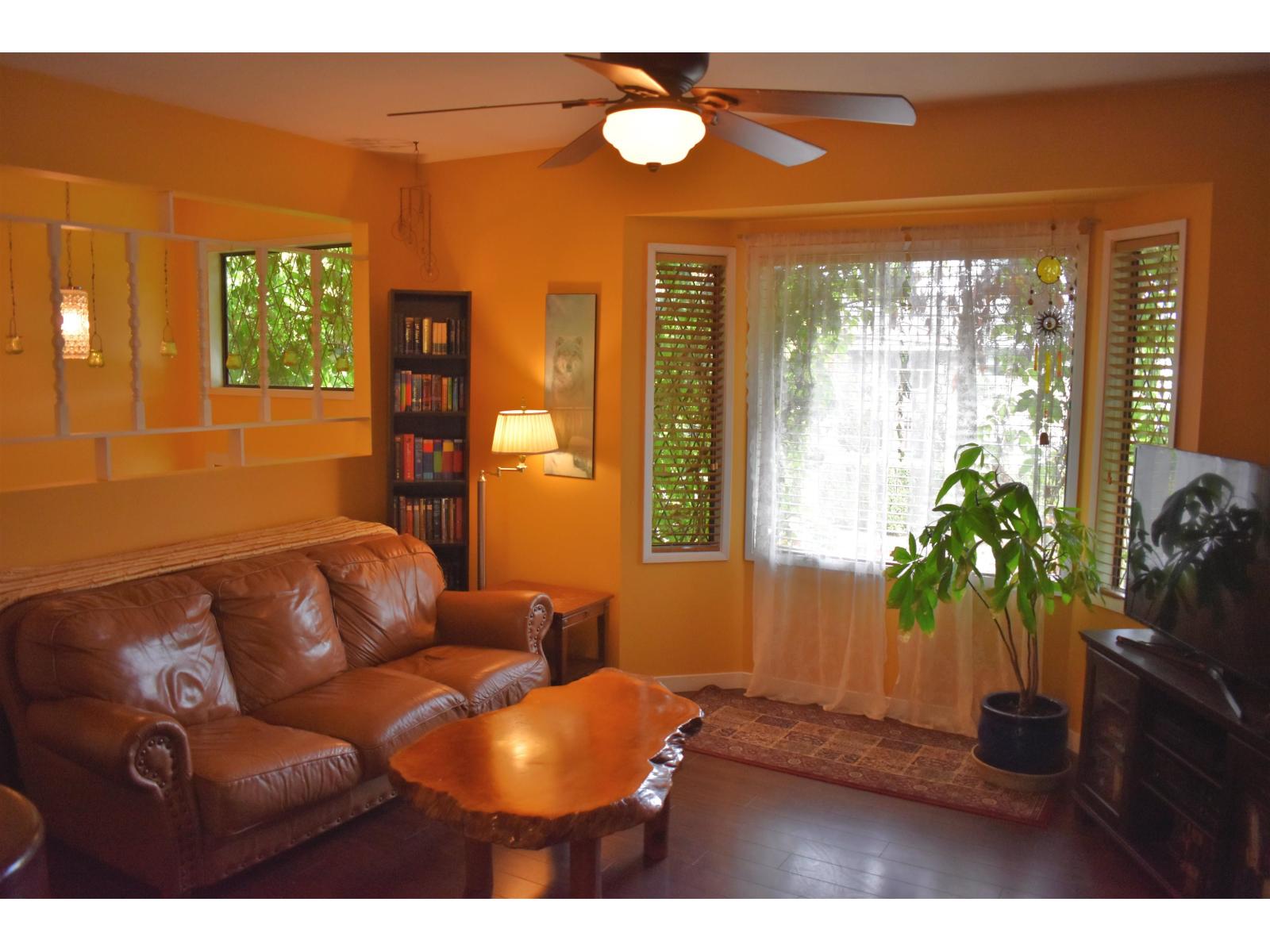 8187 Coleman Street, Mission, British Columbia  V2V 6R6 - Photo 12 - R3047897