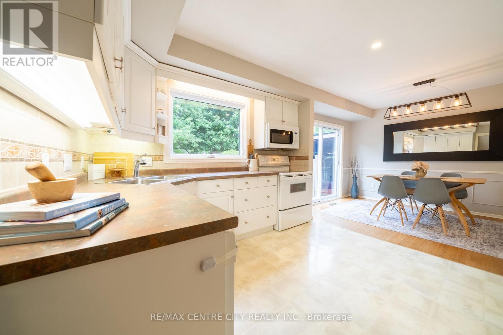 1431 Stoneybrook Crescent, London North, Ontario  N5X 1C3 - Photo 13 - X12404852