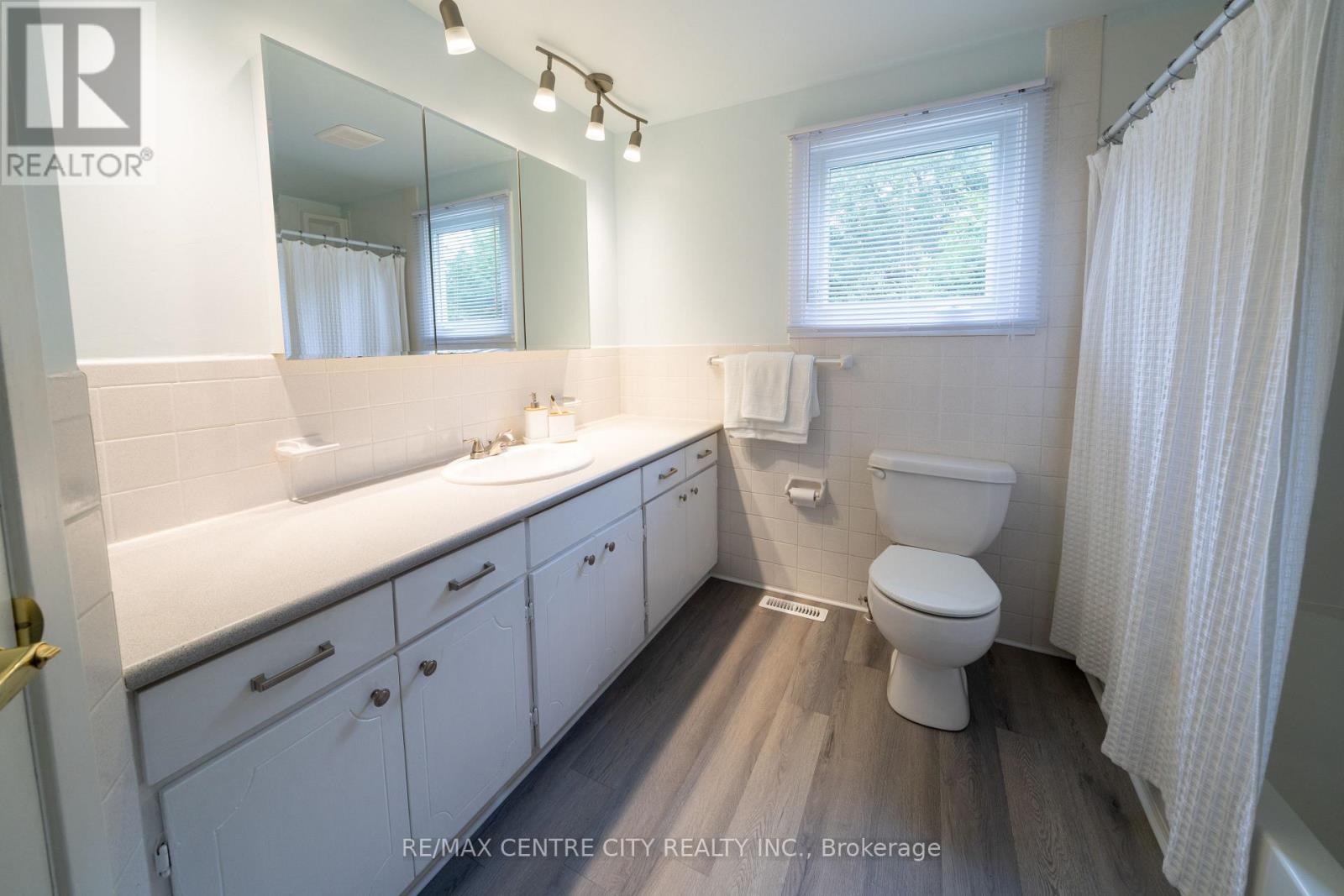 1431 Stoneybrook Crescent, London North, Ontario  N5X 1C3 - Photo 17 - X12404852