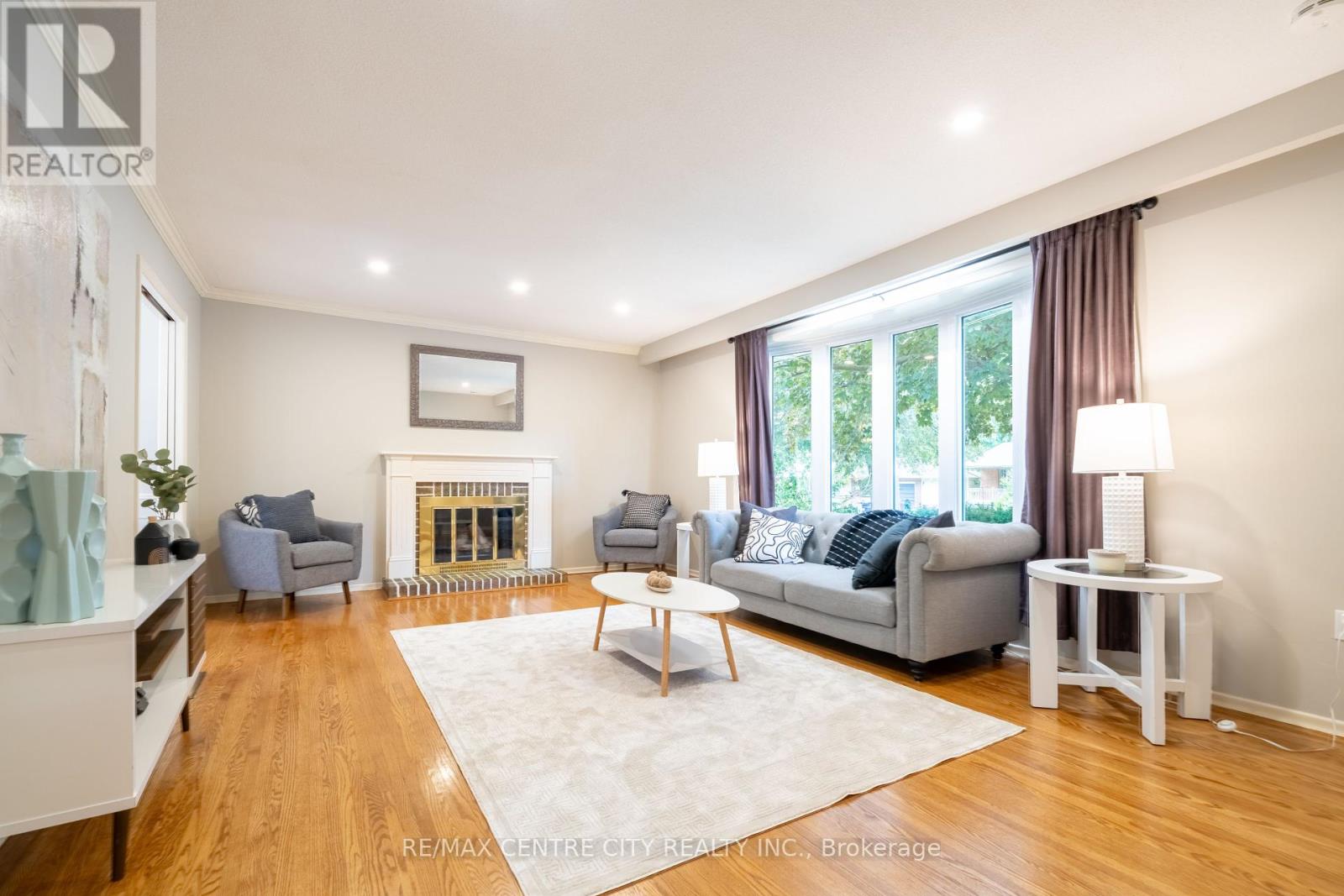 1431 Stoneybrook Crescent, London North, Ontario  N5X 1C3 - Photo 2 - X12404852