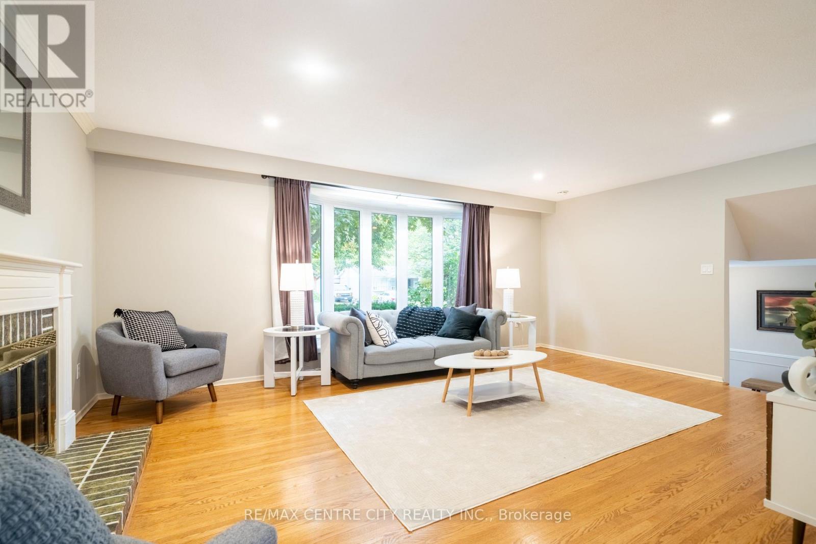 1431 Stoneybrook Crescent, London North, Ontario  N5X 1C3 - Photo 3 - X12404852