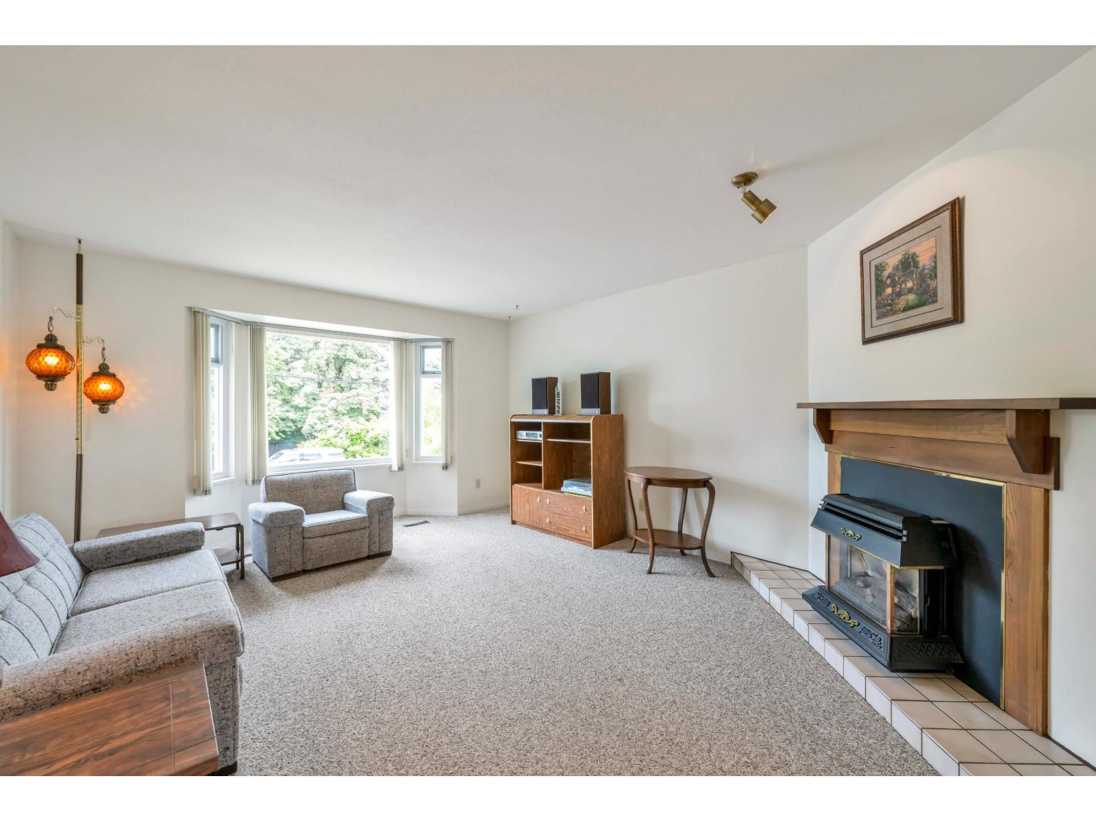 Property at 1570 161 STREET image 4