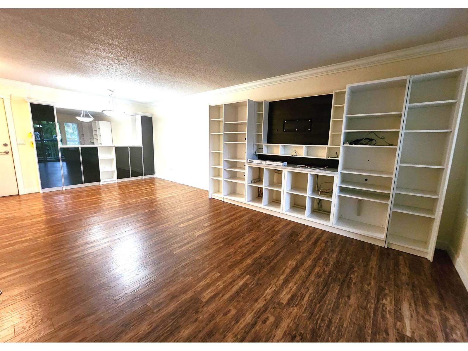 102 5664 200 Street, Langley, British Columbia  V3A 1M8 - Photo 5 - R3047832