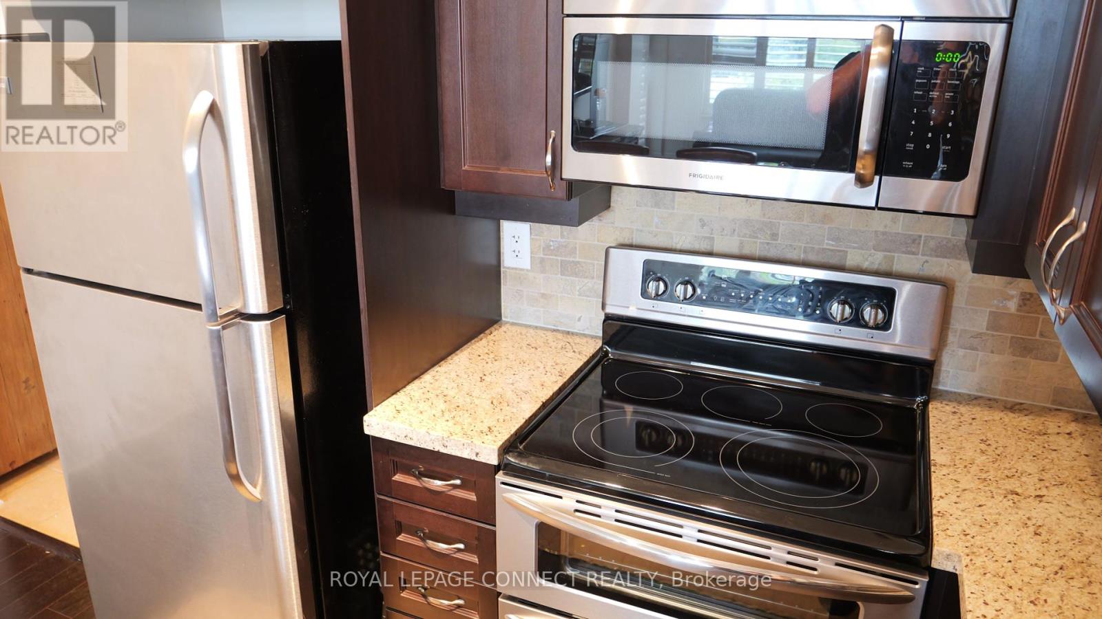 103 - 111 Upper Duke Crescent, Markham, Ontario  L6G 0C8 - Photo 10 - N12285022